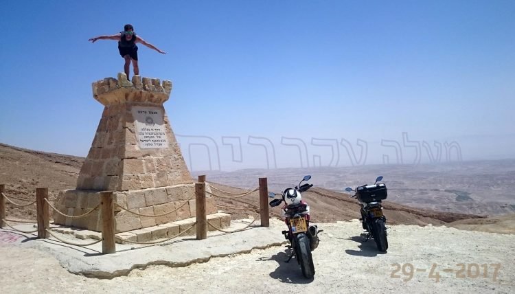 יאיר דיקמן מעלה עקרבים